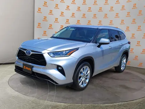 Toyota Highlander Limited PR usado (2023) color Plata financiado en mensualidades(enganche $199,170 mensualidades desde $15,237)