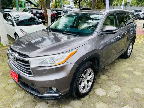 Toyota Highlander XLE usado (2014) color Gris precio $299,000