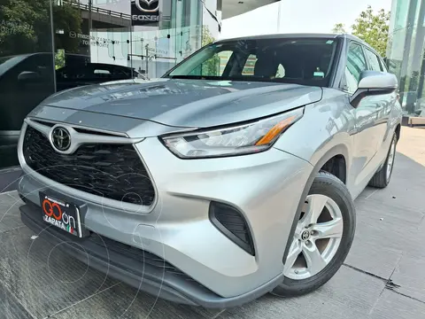 Toyota Highlander LE usado (2022) color Gris precio $665,000