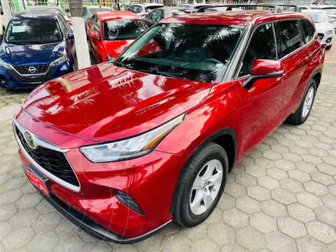 Toyota Highlander LE usado (2022) color Rojo precio $627,000