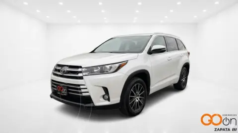 Toyota Highlander Limited usado (2017) color TOYB BLANCO APERLADO precio $329,000