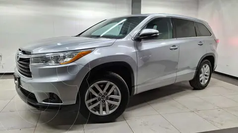 Toyota Highlander LE usado (2016) color Plata financiado en mensualidades(enganche $68,200 mensualidades desde $6,728)