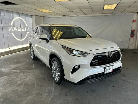 Toyota Highlander Limited Blue Ray usado (2021) color Blanco precio $645,000