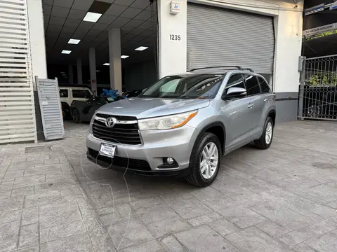 Toyota Highlander LE usado (2015) color Plata precio $294,900