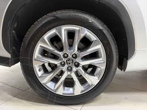 Toyota Highlander Limited PR usado (2022) color Plata financiado en mensualidades(enganche $145,200 mensualidades desde $14,324)