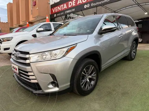 Toyota Highlander LE usado (2018) color Plata precio $399,999
