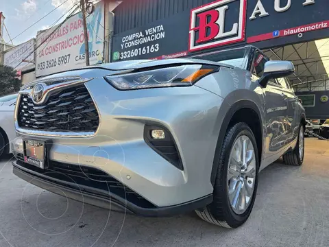 Toyota Highlander Limited PR usado (2022) color Plata financiado en mensualidades(enganche $247,618 mensualidades desde $15,394)