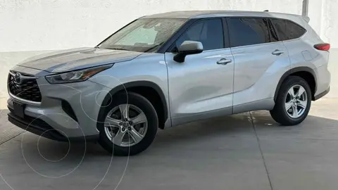 Toyota Highlander LE usado (2023) color Plata precio $699,000