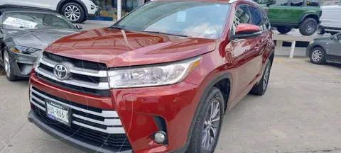 Toyota Highlander XLE usado (2017) color Rojo precio $498,000