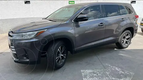 Toyota Highlander LE usado (2019) color Gris precio $499,000