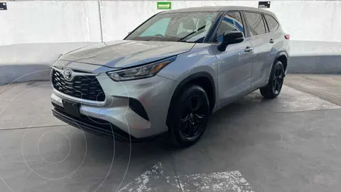 Toyota Highlander LE usado (2023) color Plata precio $779,000