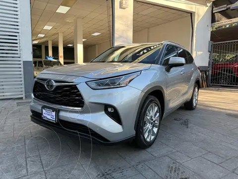 Toyota Highlander Limited BR usado (2021) color Plata financiado en mensualidades(enganche $132,000 mensualidades desde $18,001)