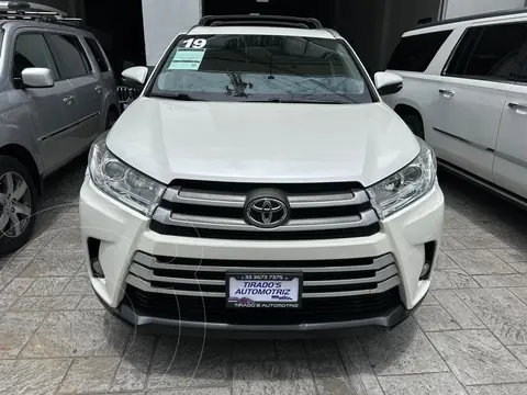 Toyota Highlander XLE usado (2019) color Blanco financiado en mensualidades(enganche $104,000 mensualidades desde $14,602)