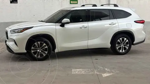 Toyota Highlander XLE usado (2022) color Blanco precio $709,000