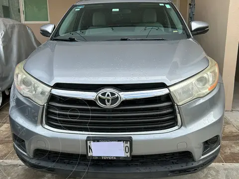 Toyota Highlander LE usado (2015) color Plata precio $320,000