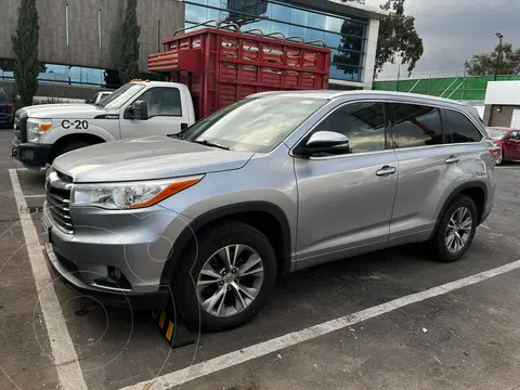 foto Toyota Highlander XLE usado (2014) color Gris precio $250,000