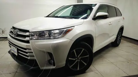 Toyota Highlander XLE usado (2017) color Blanco financiado en mensualidades(enganche $94,600 mensualidades desde $9,332)