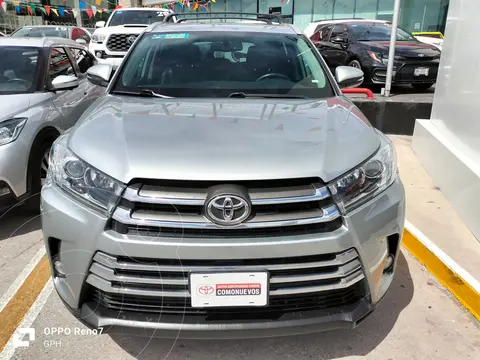Toyota Highlander Limited usado (2018) color plateado precio $548,000