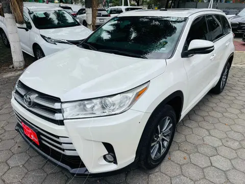 Toyota Highlander XLE usado (2018) color Blanco precio $389,000