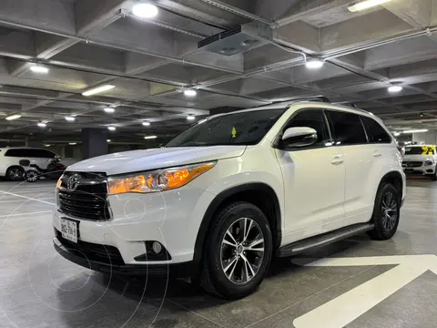 Toyota Highlander XLE usado (2016) color Blanco precio $265,000