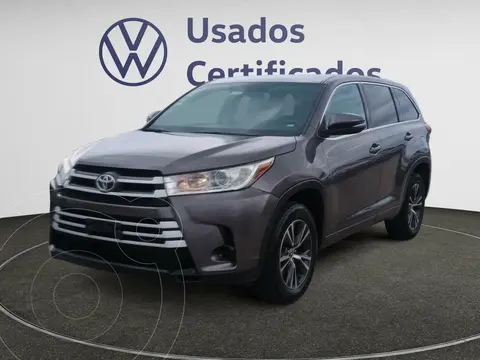 Toyota Highlander LE usado (2018) color Gris precio $390,900