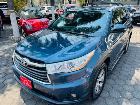 Toyota Highlander XLE usado (2015) color Azul precio $347,000