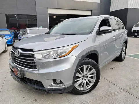 Toyota Highlander LE usado (2016) color plateado precio $315,000