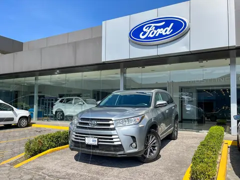 foto Toyota Highlander XLE usado (2019) color Gris precio $469,000