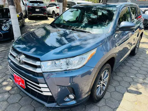 Toyota Highlander XLE usado (2018) color Azul precio $388,000