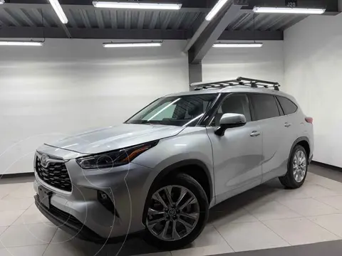 Toyota Highlander Limited PR usado (2022) color Plata financiado en mensualidades(enganche $145,200 mensualidades desde $14,324)