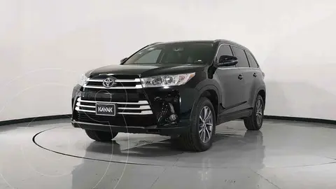 foto Toyota Highlander XLE usado (2018) color Negro precio $570,999
