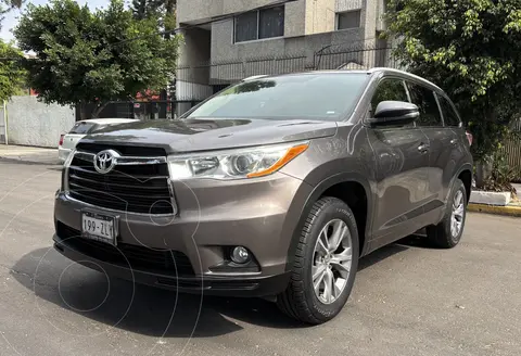 Toyota Highlander XLE usado (2014) color Gris precio $294,000