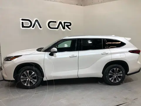 Toyota Highlander XLE usado (2021) color Blanco precio $605,000