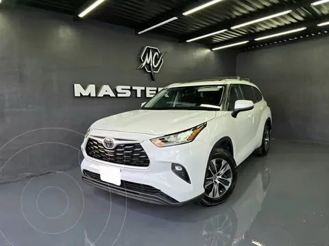 Toyota Highlander XLE usado (2022) color Blanco precio $668,000
