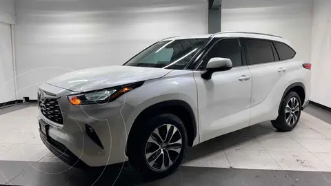 Toyota Highlander XLE usado (2021) color Blanco precio $590,000