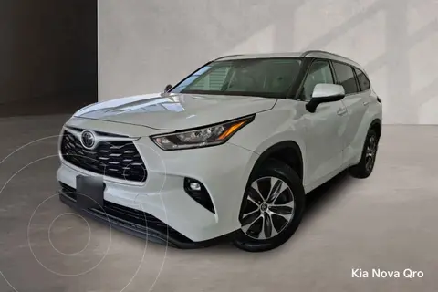 Toyota Highlander XLE usado (2022) color Blanco precio $615,000