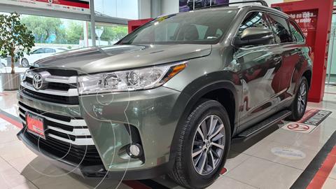 Toyota Highlander XLE usado (2019) color Verde precio $599,000