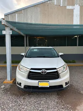 Toyota Highlander XLE usado (2016) color Blanco Perla precio $380,000