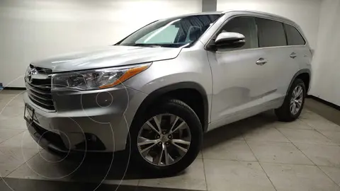 Toyota Highlander XLE usado (2015) color Plata precio $350,000