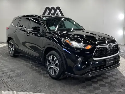 foto Toyota Highlander XLE usado (2020) color Negro precio $568,999