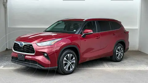 Toyota Highlander XLE usado (2023) color Rojo precio $740,000