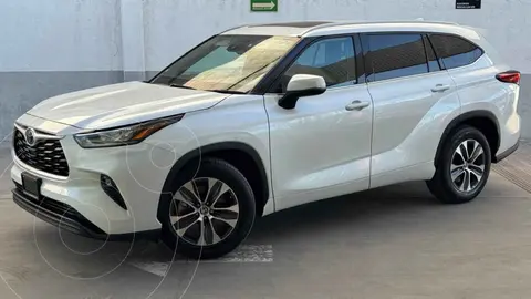 Toyota Highlander XLE usado (2022) color Blanco precio $749,000