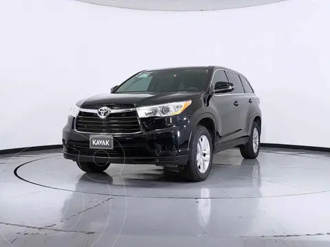 Toyota Highlander LE usado (2015) color Negro precio $372,999