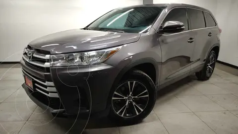 Toyota Highlander LE usado (2019) color Gris precio $480,000