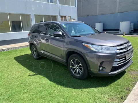 Toyota Highlander XLE usado (2018) color Gris Metalico precio $375,000