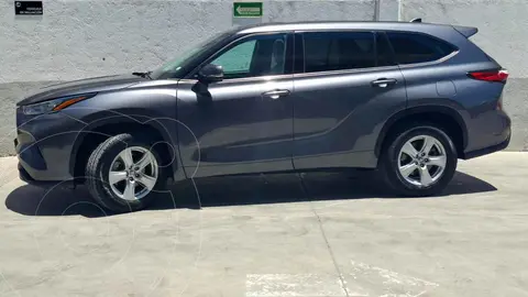 Toyota Highlander LE usado (2022) color Gris precio $649,000