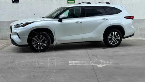 Toyota Highlander XLE usado (2022) color Blanco precio $659,000