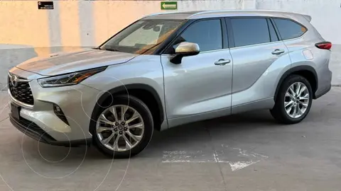 Toyota Highlander Limited Blue Ray usado (2021) color Plata precio $650,000