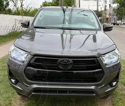 Toyota Hilux 2.4 4x2 SR TDi DC usado (2022) color Gris precio $49.000.000