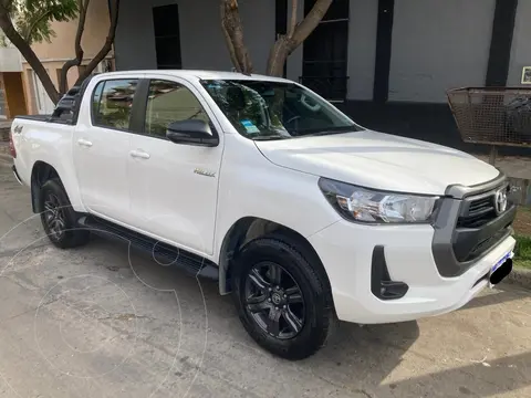 Toyota Hilux 2.8 4x4 SR TDi DC usado (2023) color Blanco precio $38.600.000